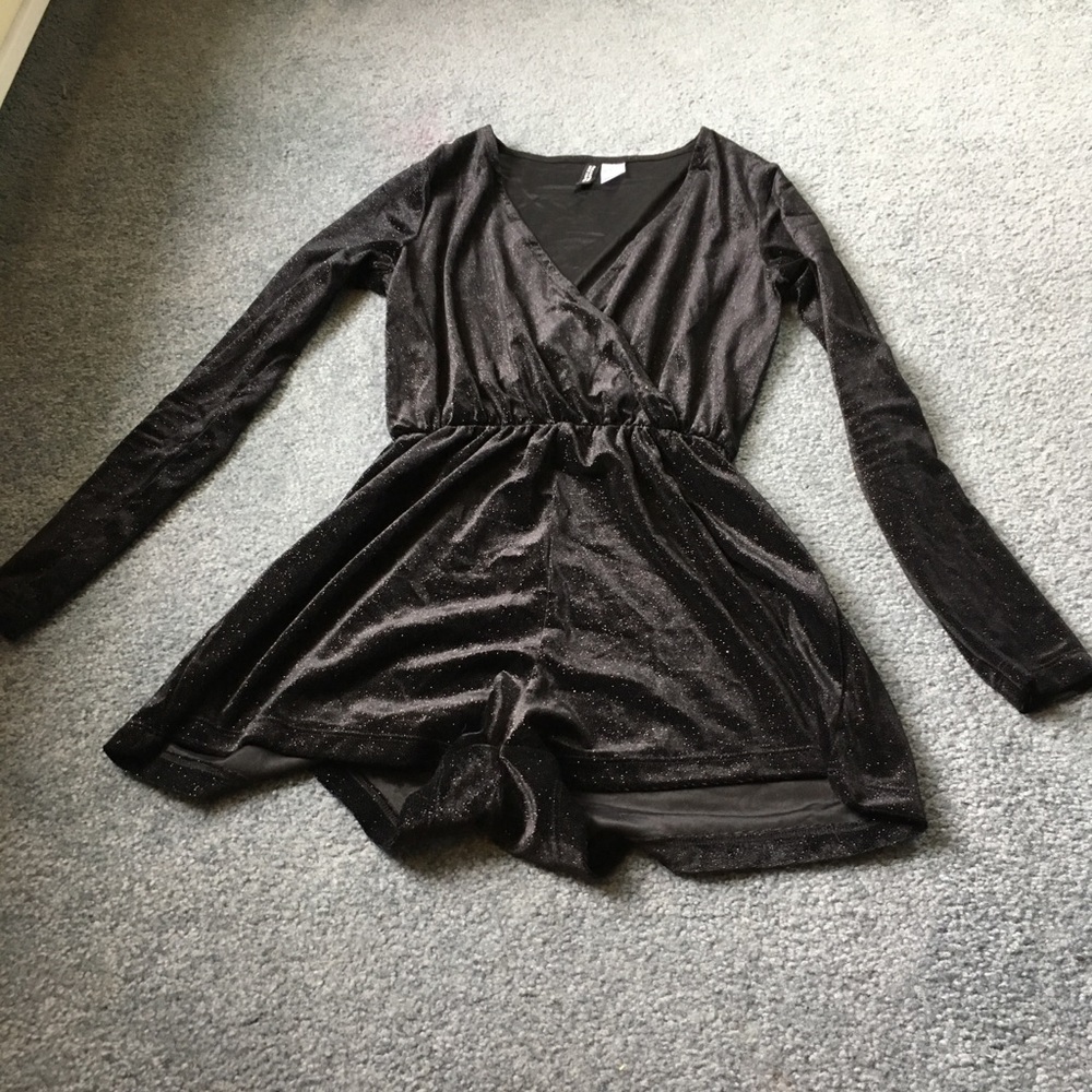 H&M v line romper. Sparkly black fabric. Size 2